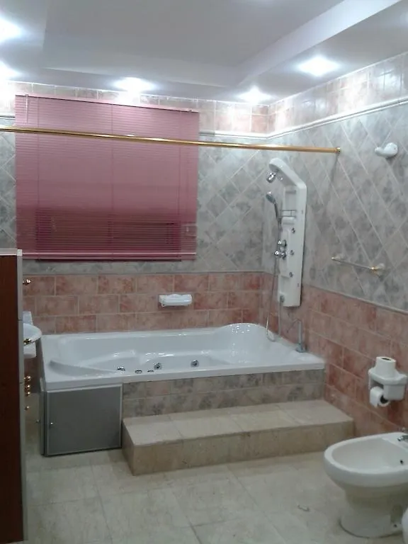 Royal Hotel Suites Tabuk 4*, Jeddah
